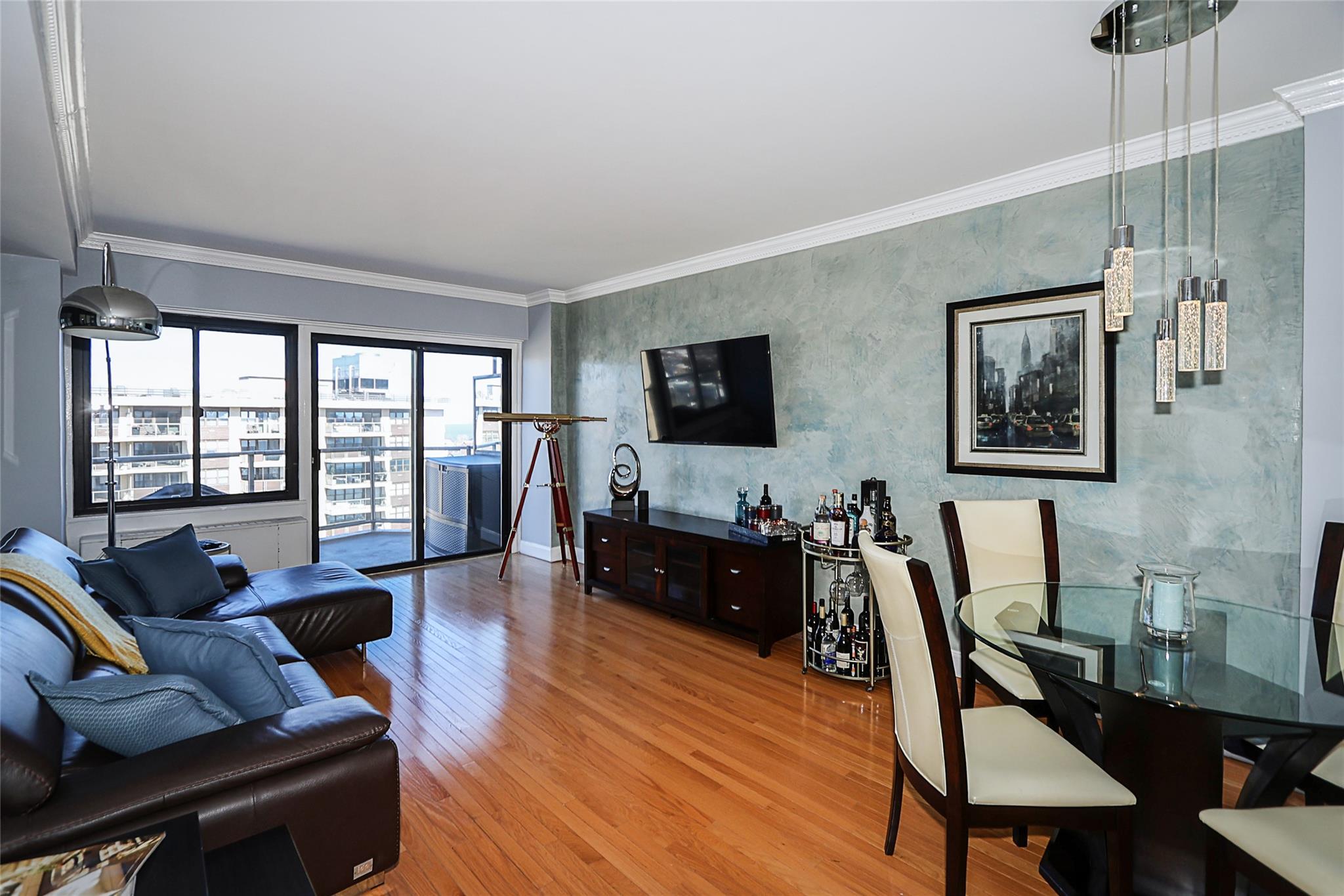 18-15 215th St #17H, Bayside, New York image 4