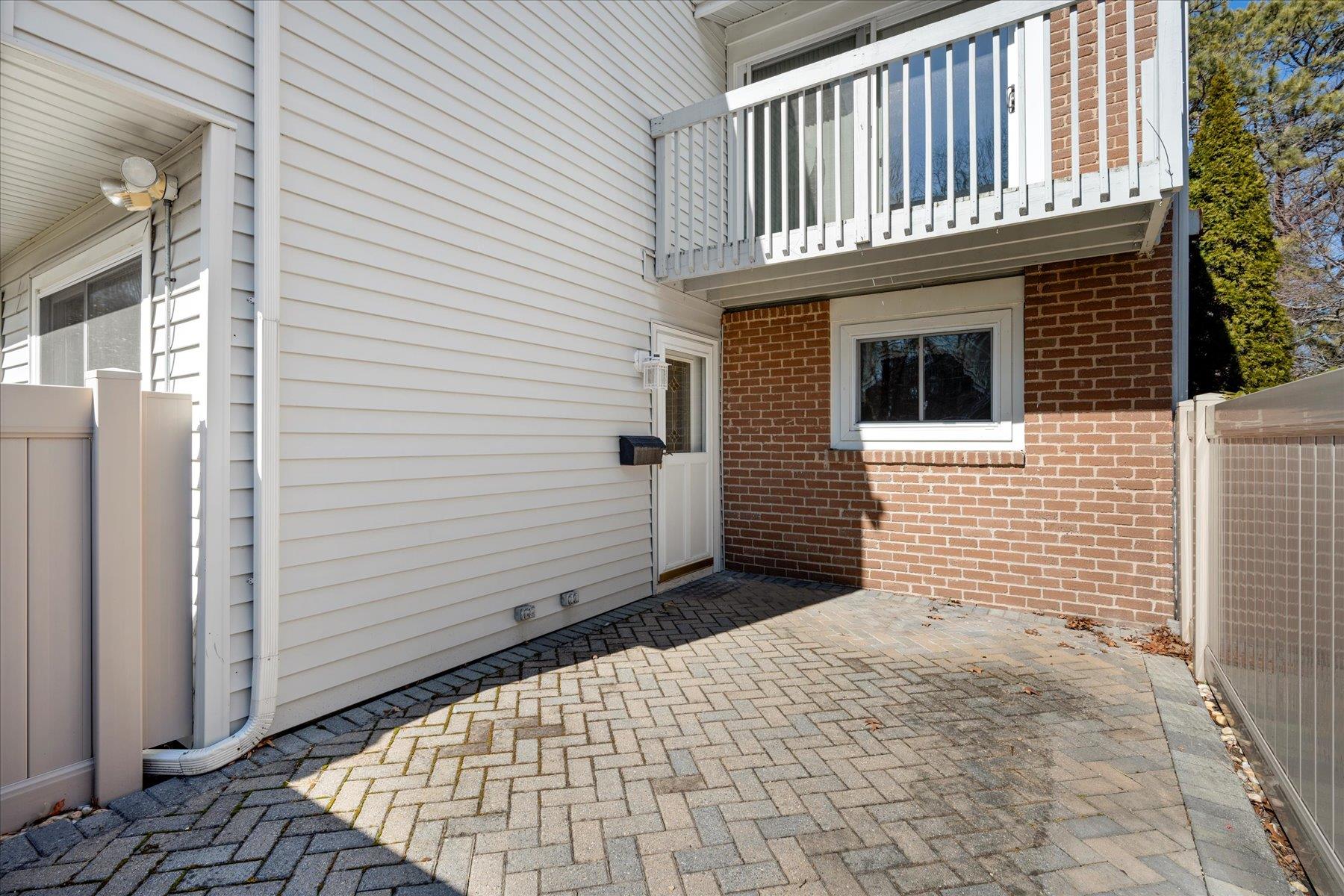 208 Springmeadow Drive #B, Holbrook, New York image 15
