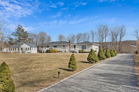 Homes For Sale - 10 Hidden Drive<br/> Monroe, NY 10950