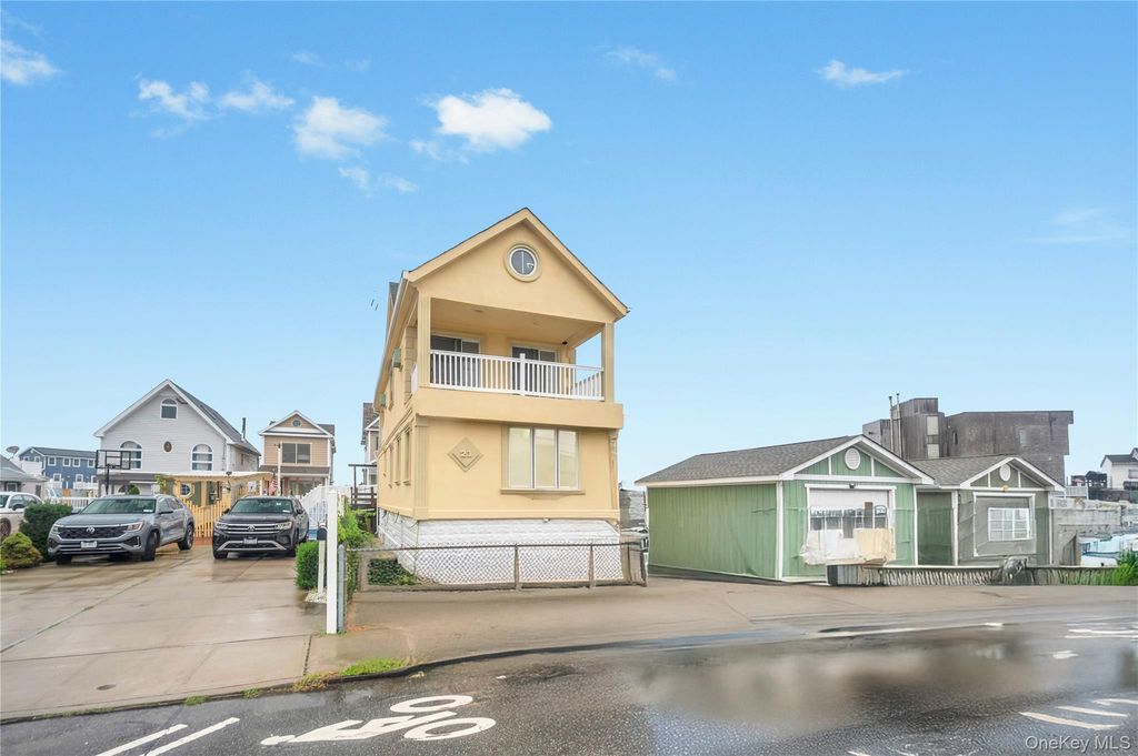 Photo of 21 Van Brunt Road, Broad Channel, NY 11693 (MLS # 927803)