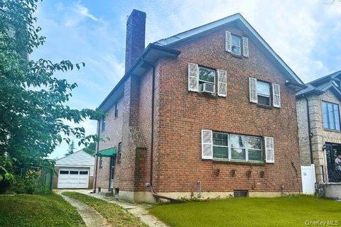 14922 32nd Avenue Flushing NY 11354