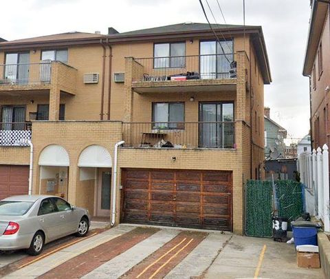 43-55 159th Street Flushing NY 11358