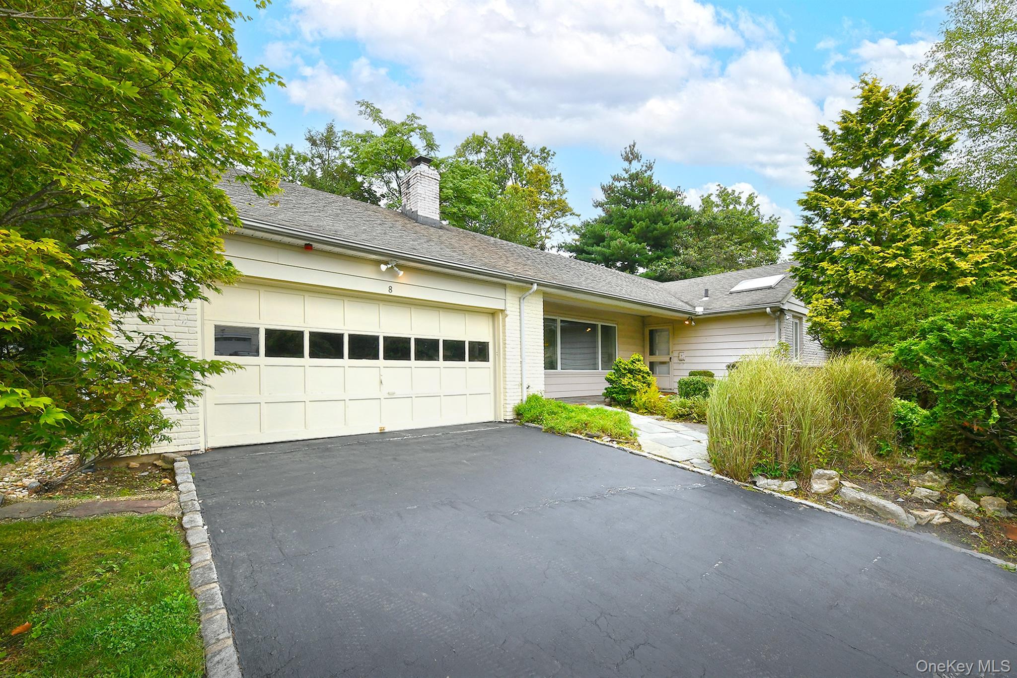 8 South Drive