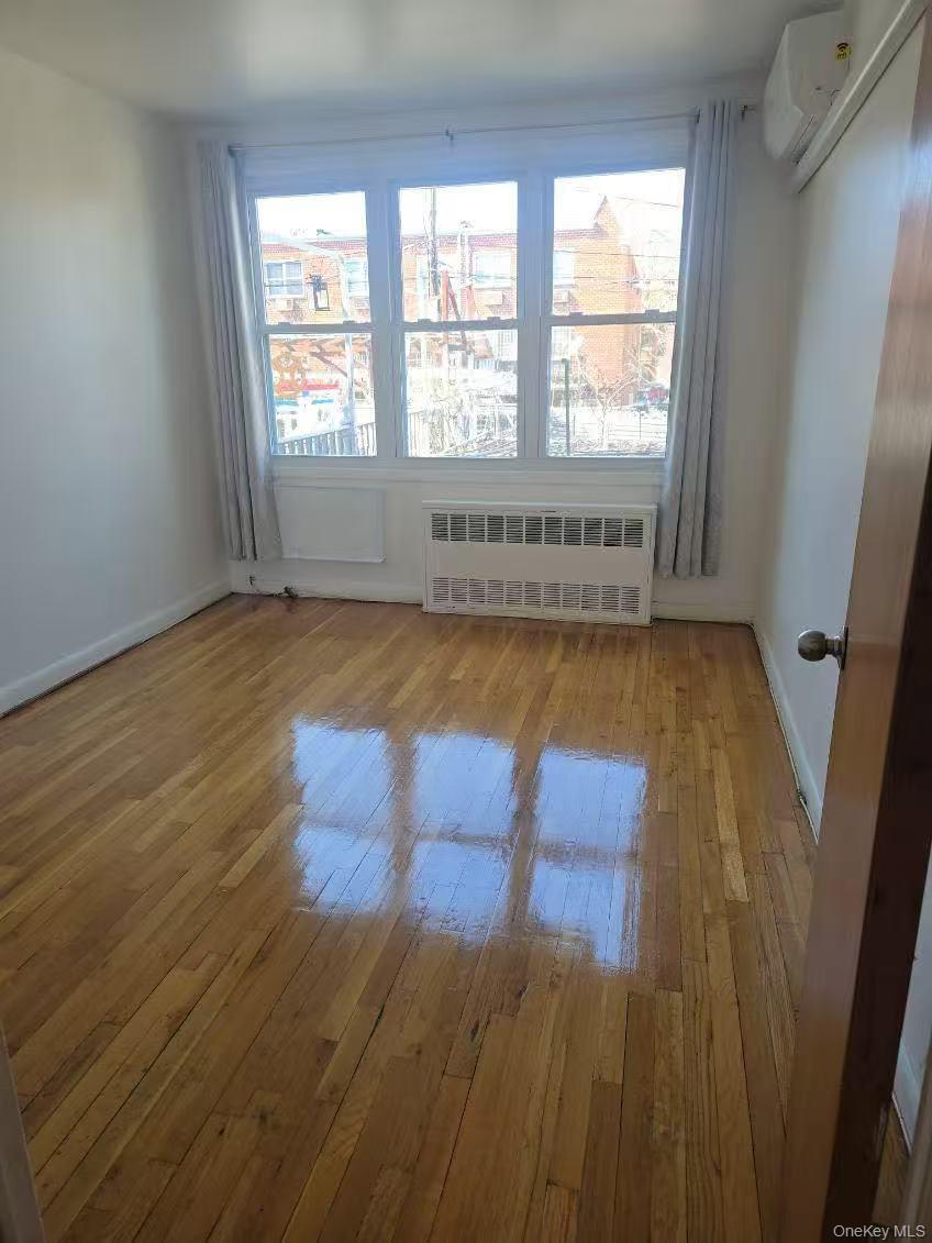 147-31 Barclay Avenue