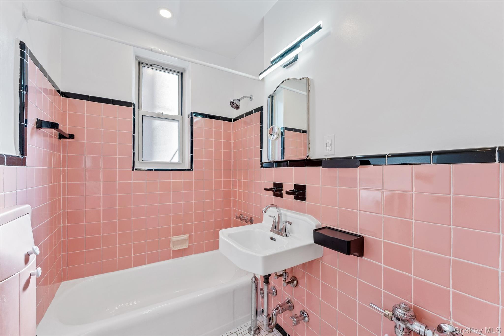 2 Louisiana Avenue 2D