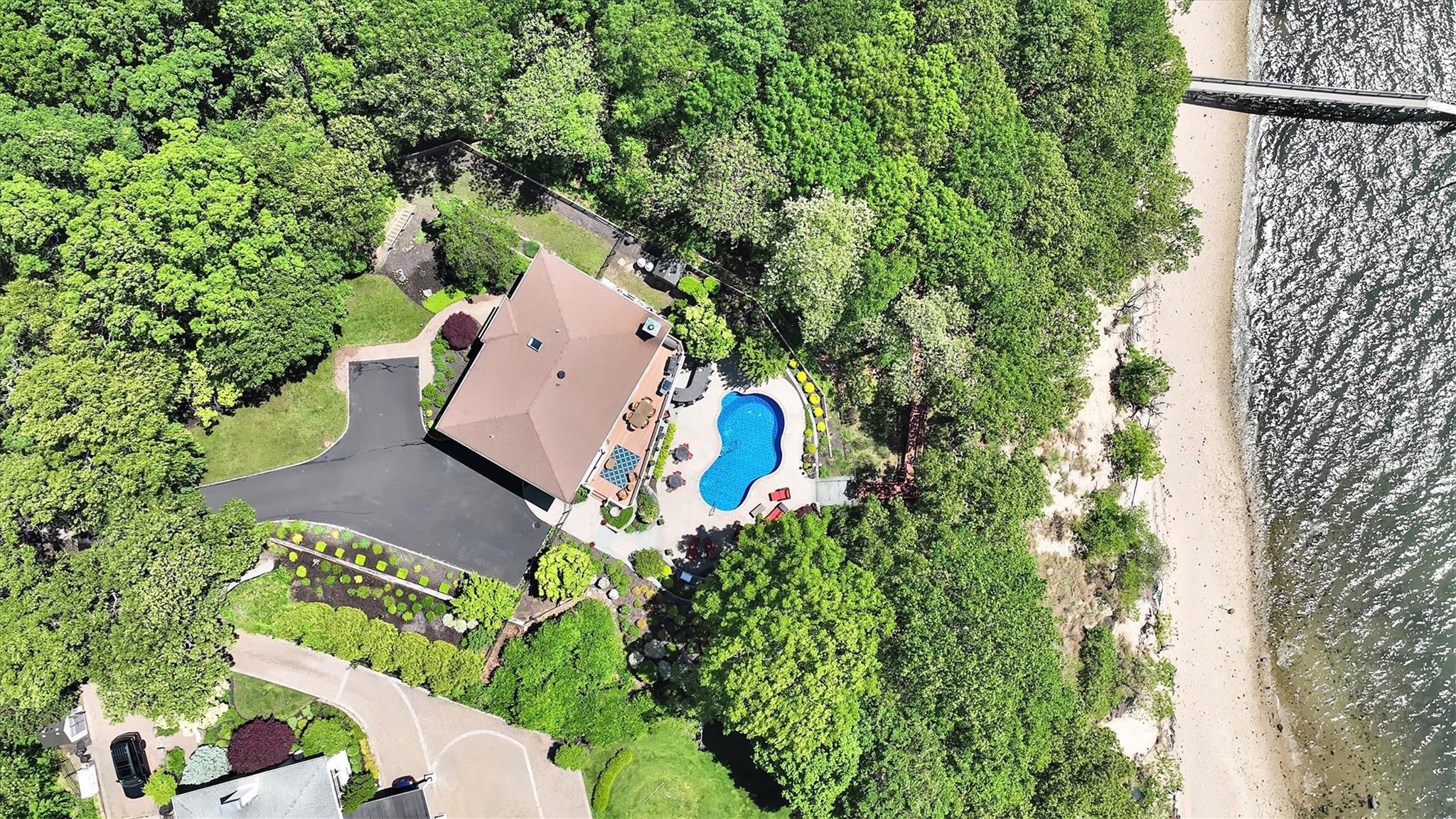 12 Sunset Path, Port Jefferson, New York image 34