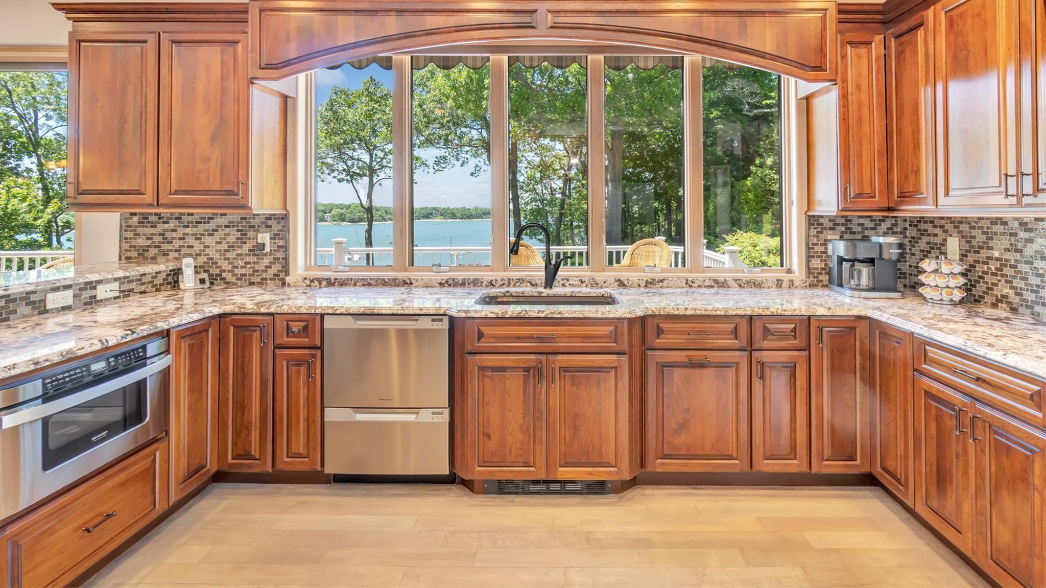 12 Sunset Path, Port Jefferson, New York image 22