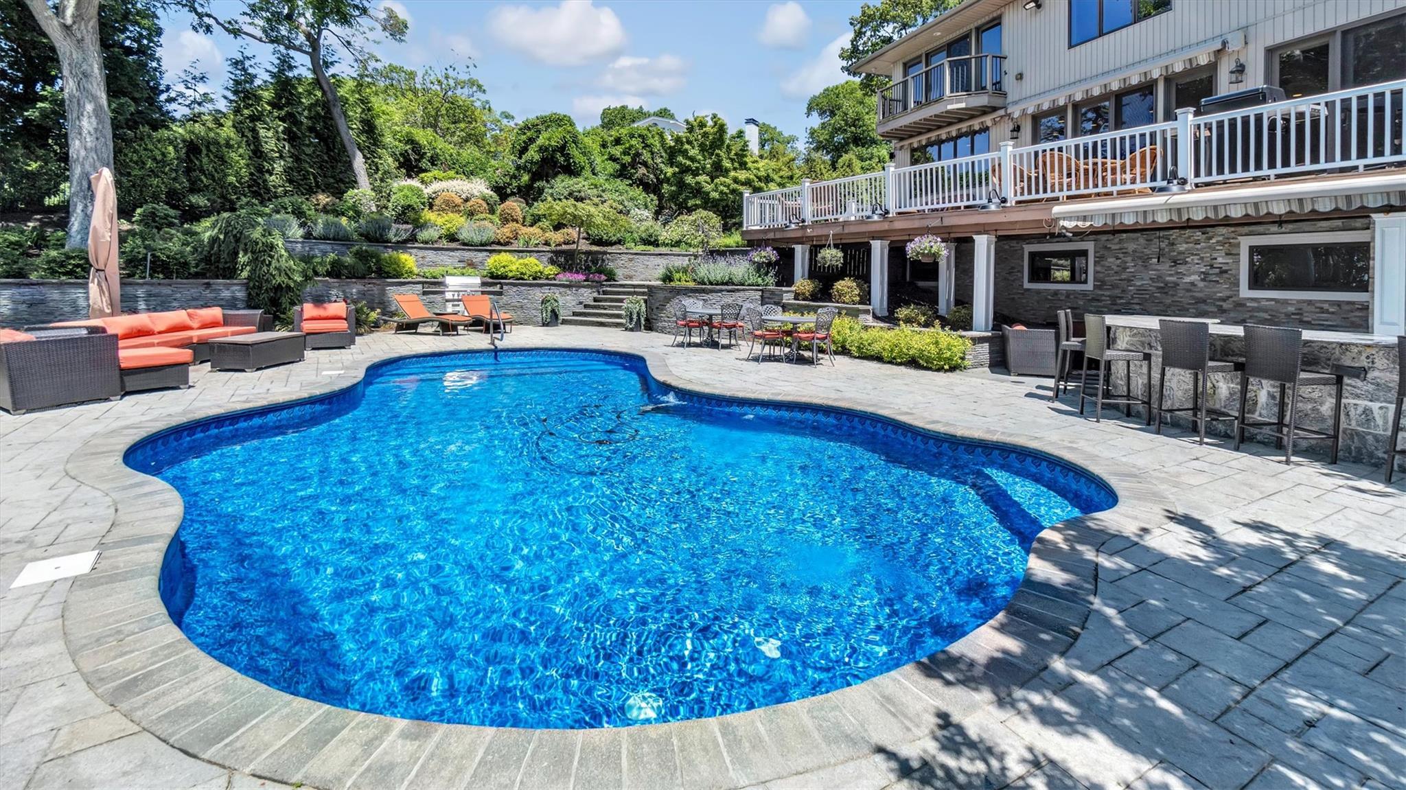 12 Sunset Path, Port Jefferson, New York image 12