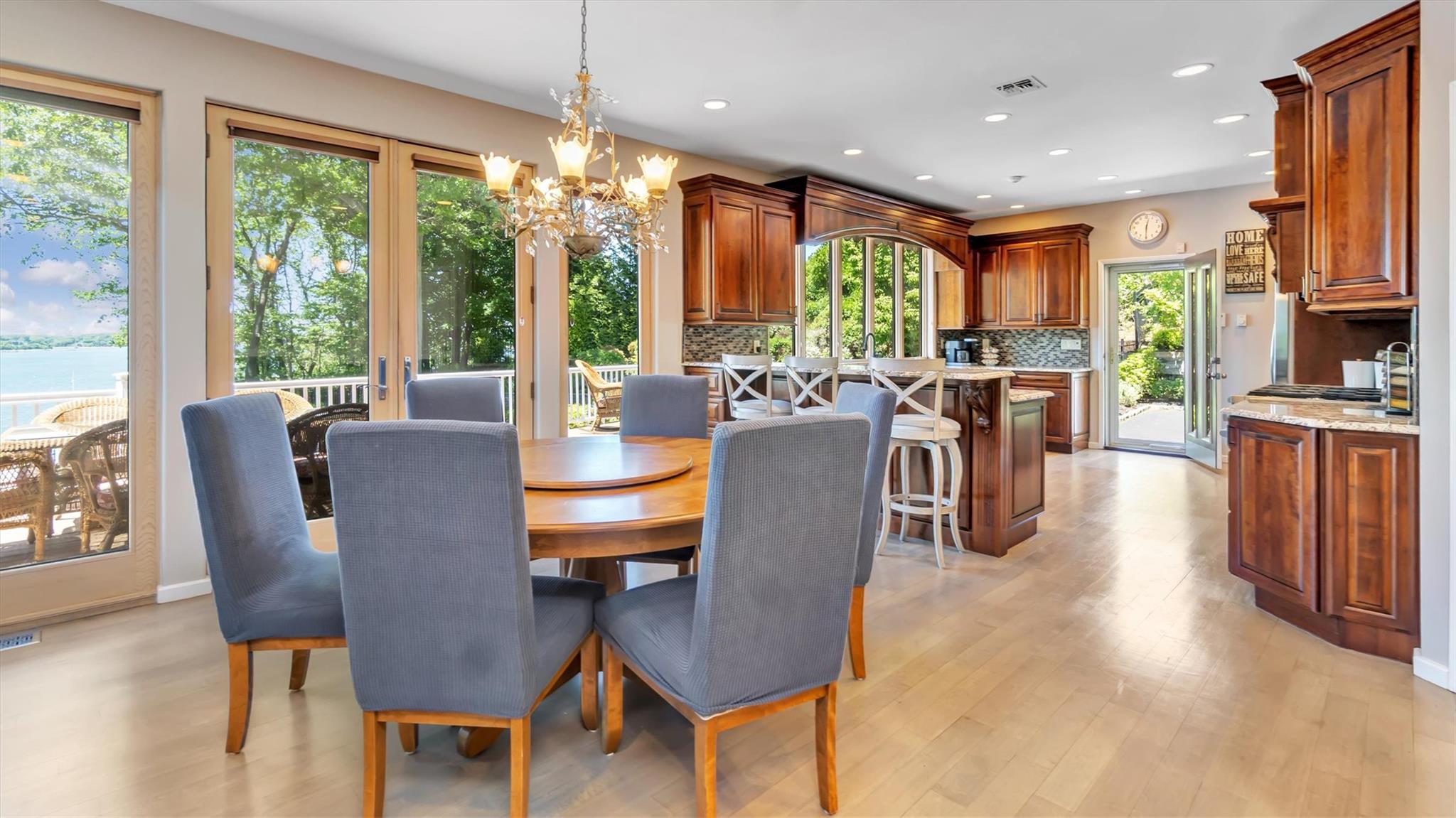 12 Sunset Path, Port Jefferson, New York image 20