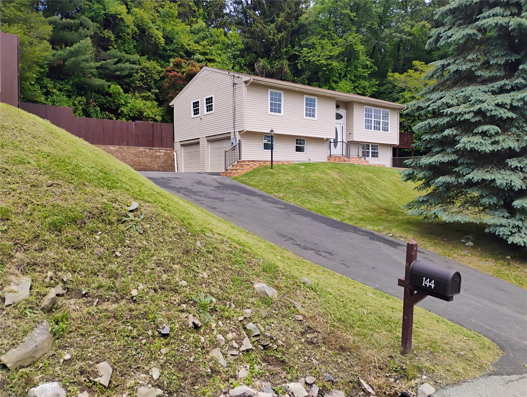 144 Reservoir Road, Marlboro, New York image 1