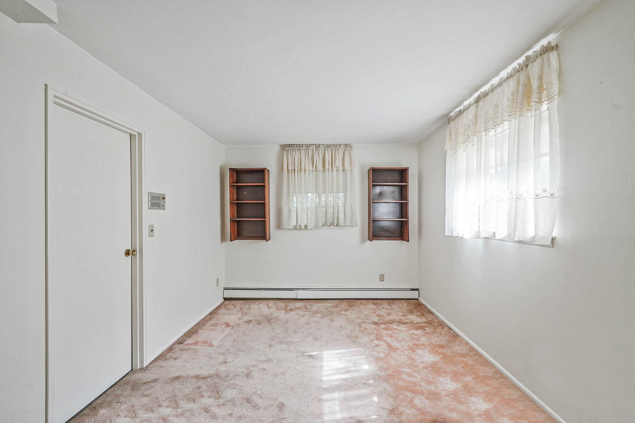 39 Pinewood Drive, Commack, New York image 10