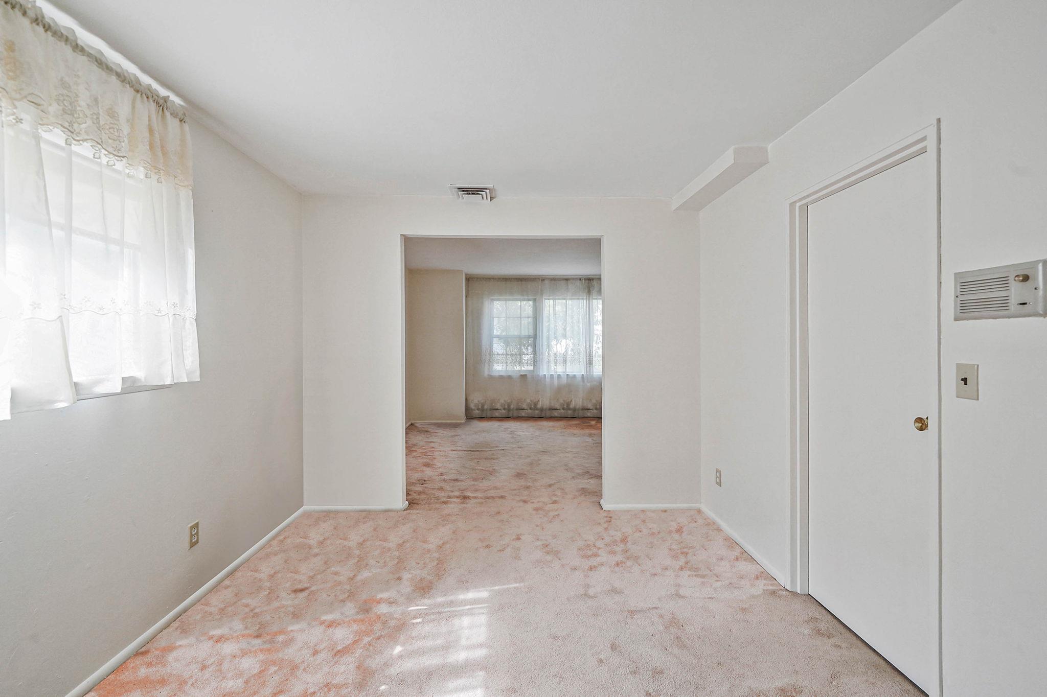 39 Pinewood Drive, Commack, New York image 11
