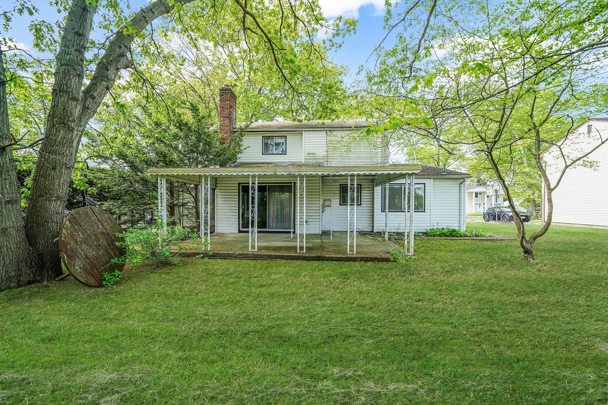 39 Pinewood Drive, Commack, New York image 32
