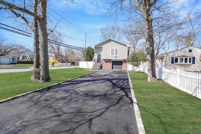 202 Pennsylvania Avenue, Medford, New York image 1