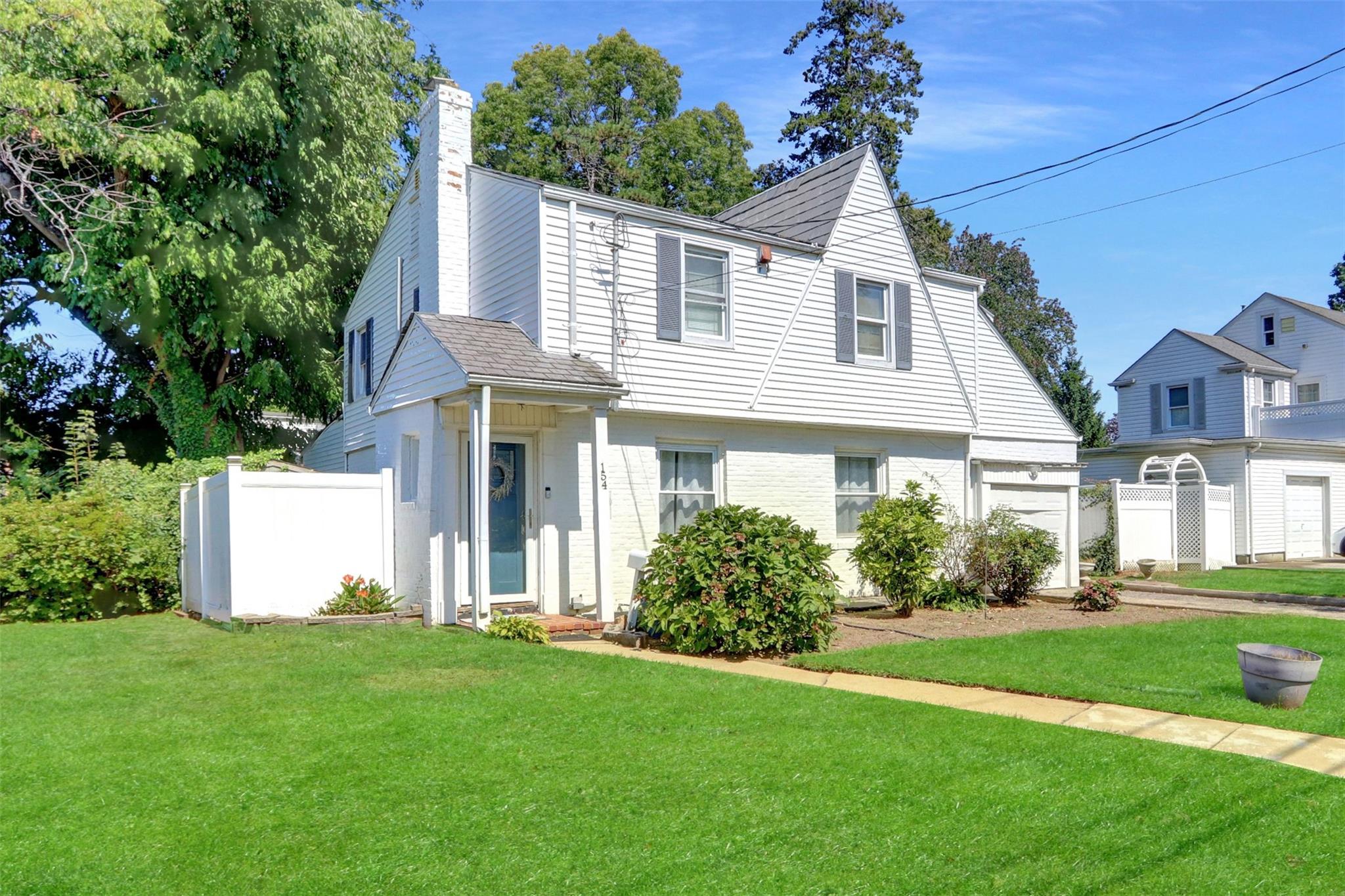 154 California Avenue, Freeport, New York image 2