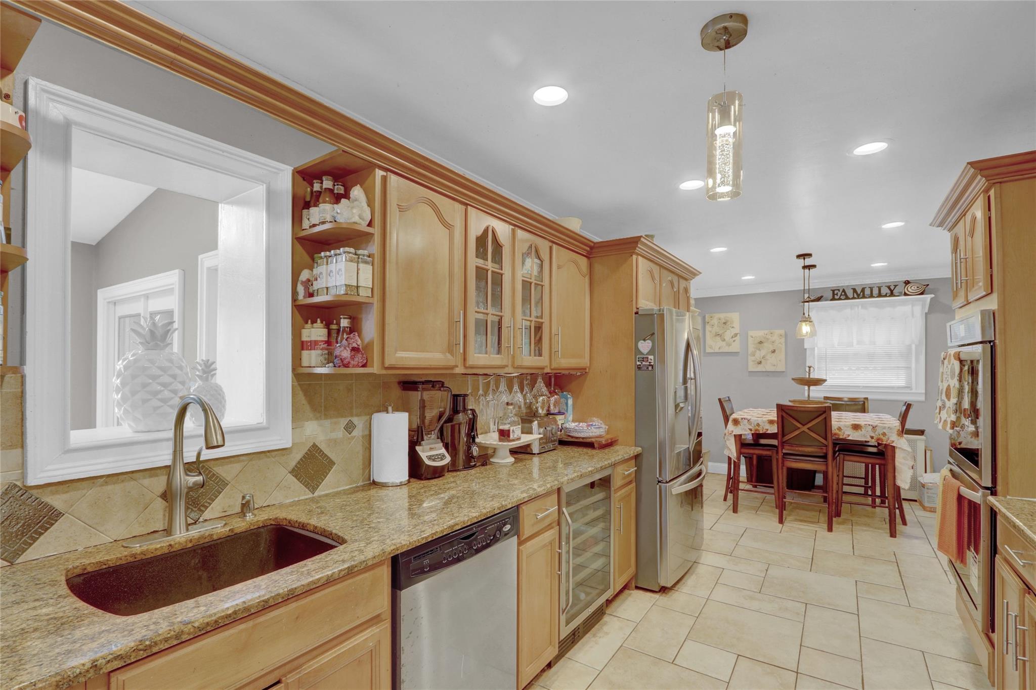 154 California Avenue, Freeport, New York image 10