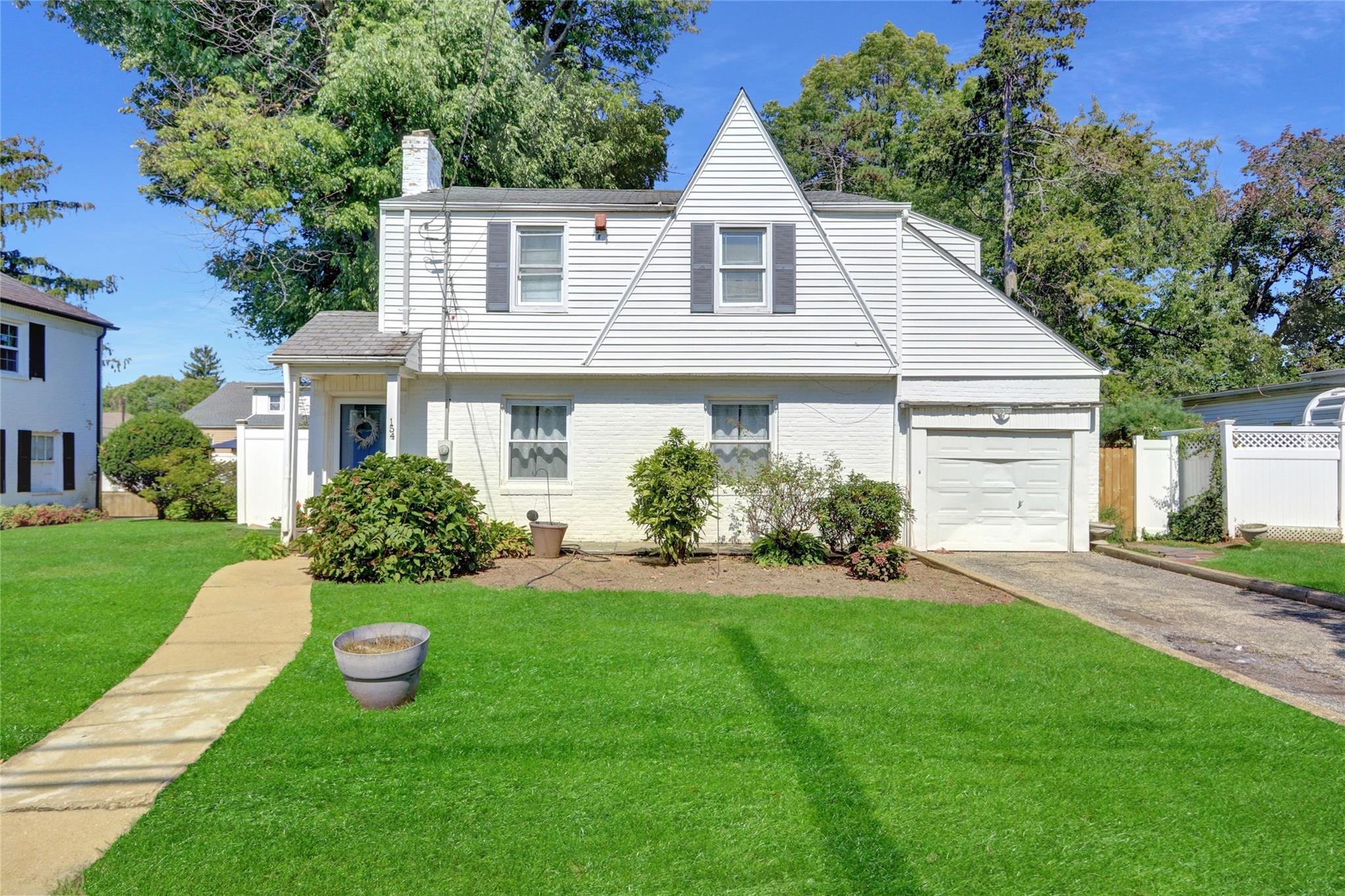 154 California Avenue, Freeport, New York image 1