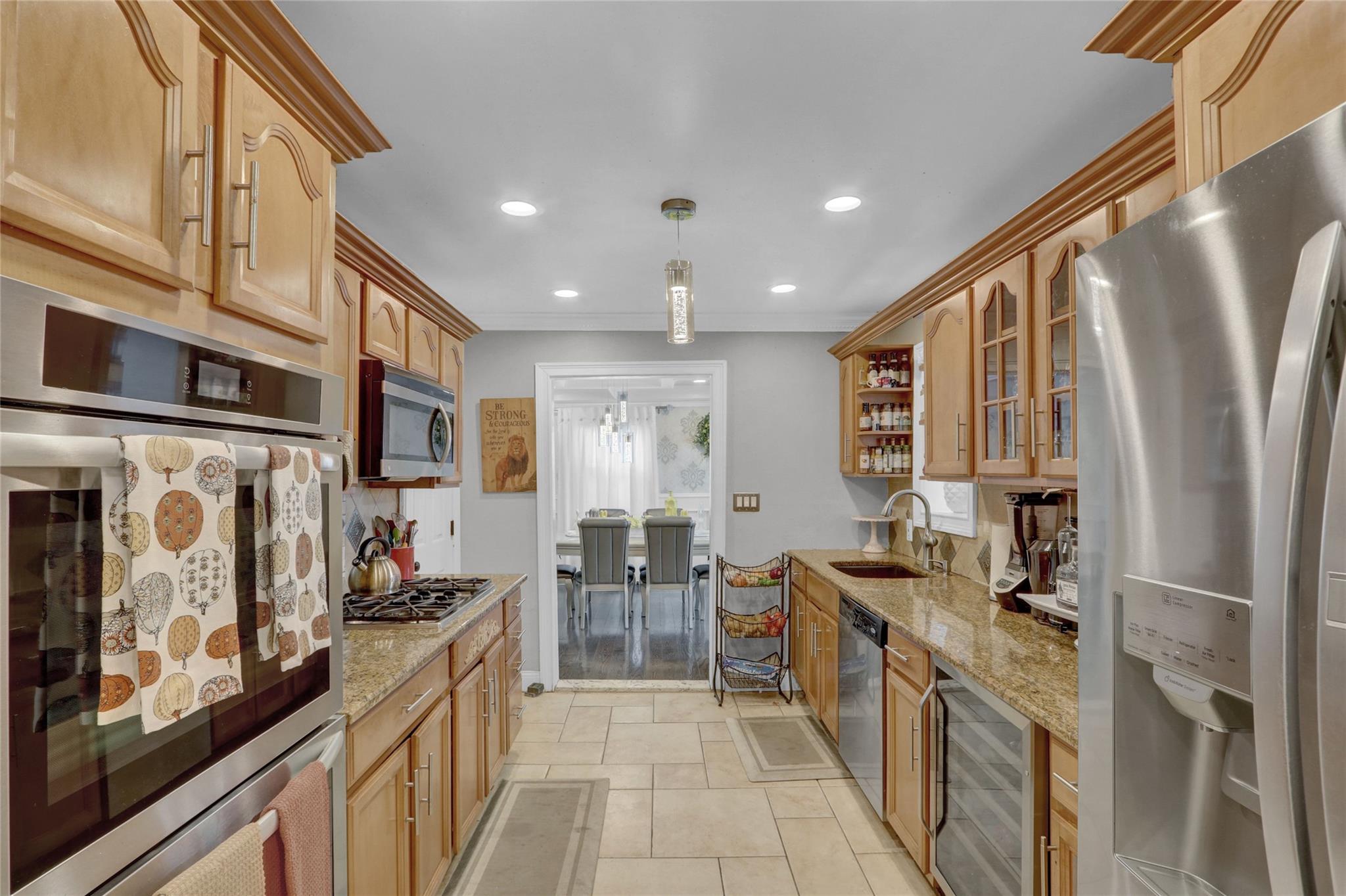 154 California Avenue, Freeport, New York image 11