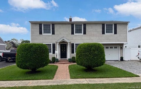 Photo of 234 Brook Street, Oakdale, NY 11769 (MLS # 1049112)