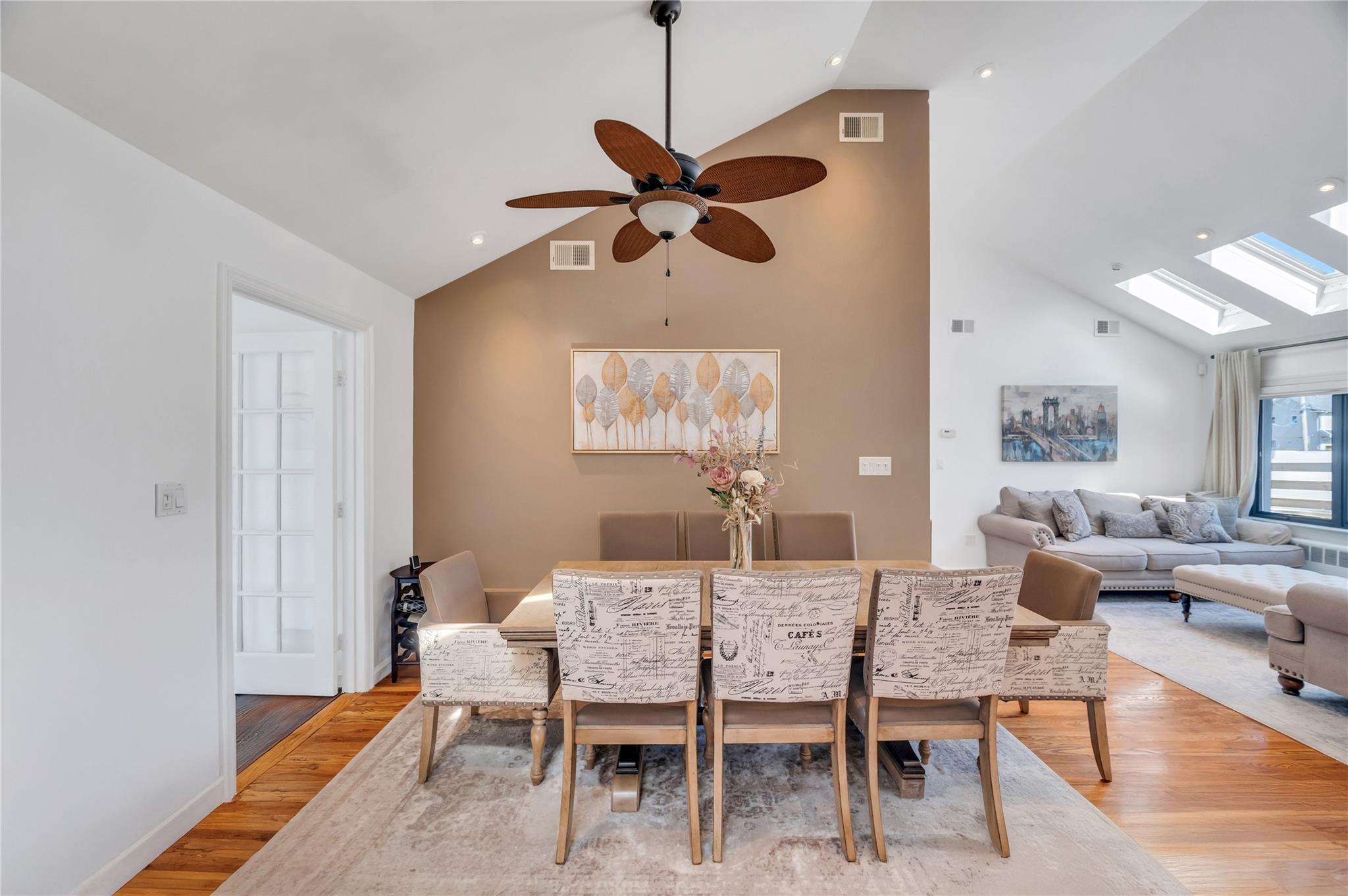 2576 Clovermere Road, Oceanside, New York image 19