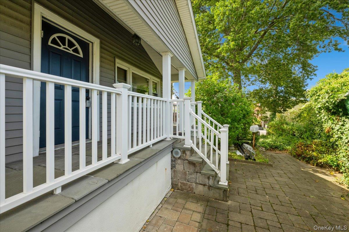 88 Vredenburgh Avenue