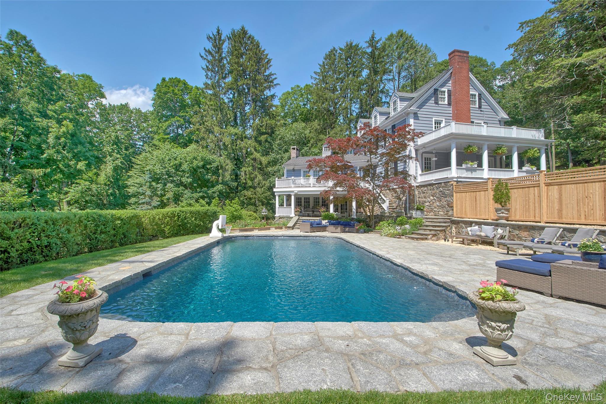 Chappaqua, New York 10514, United States, 6 Bedrooms Bedrooms, ,4 BathroomsBathrooms,Residential,Active,212151