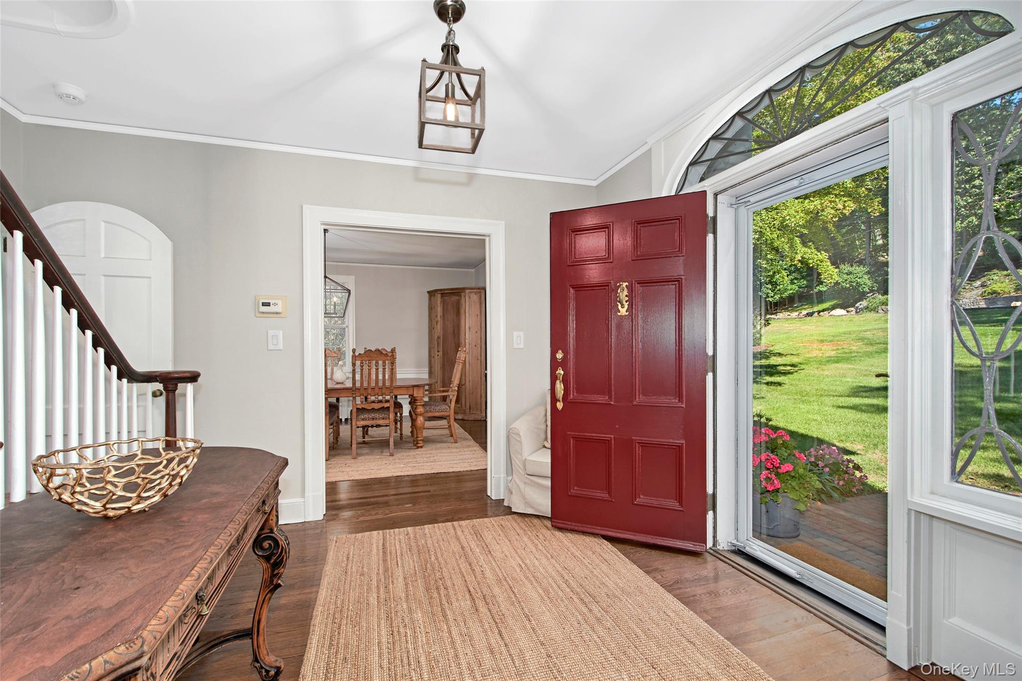 Chappaqua, New York 10514, United States, 6 Bedrooms Bedrooms, ,4 BathroomsBathrooms,Residential,Active,212151