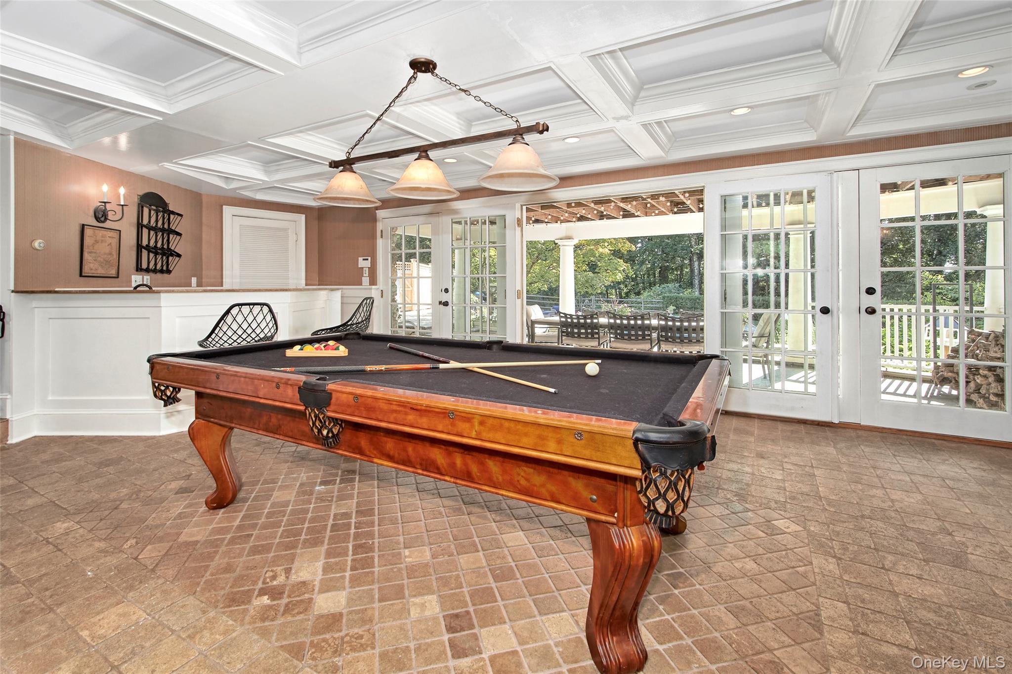 Chappaqua, New York 10514, United States, 6 Bedrooms Bedrooms, ,4 BathroomsBathrooms,Residential,Active,212151