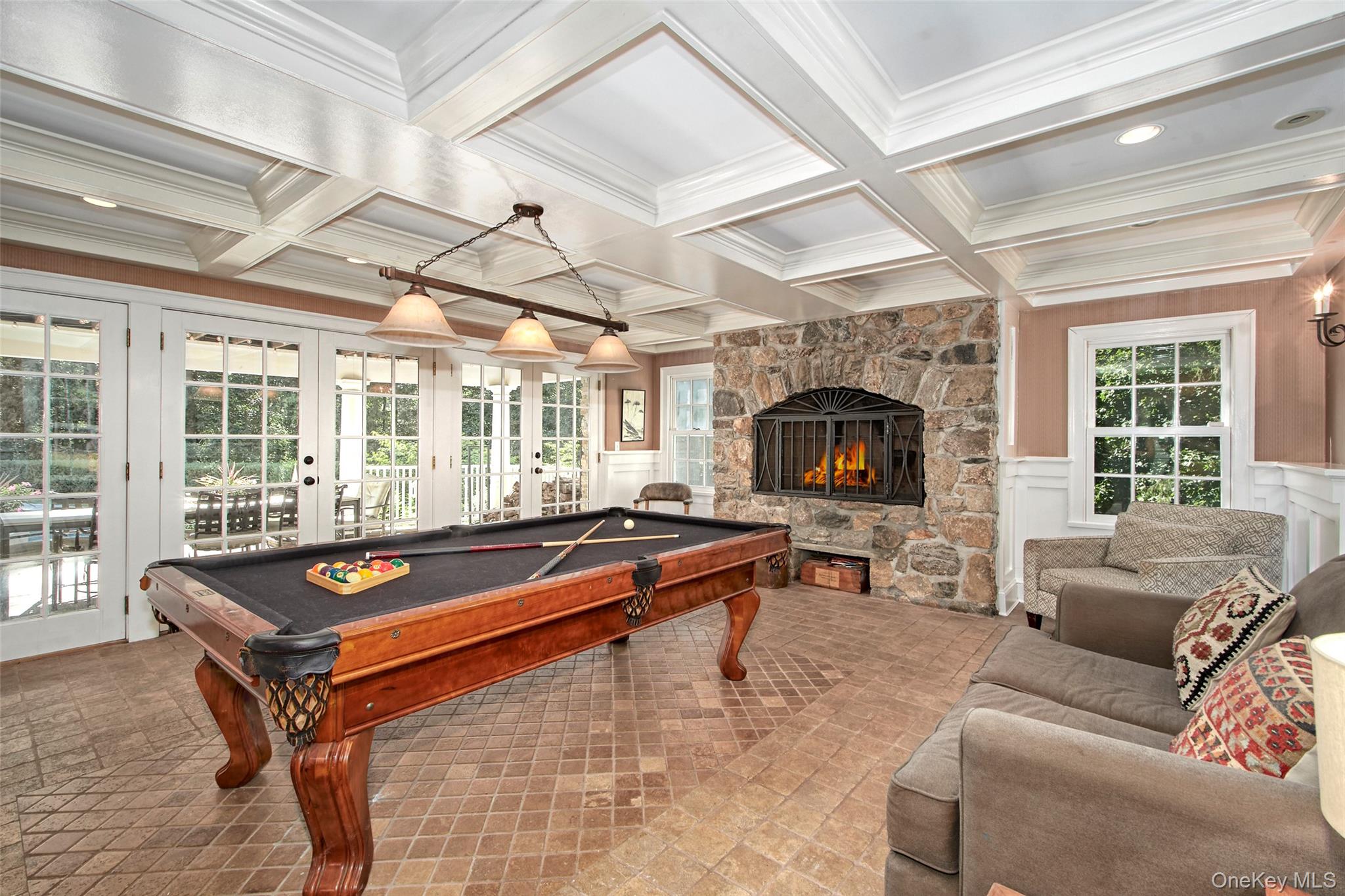 Chappaqua, New York 10514, United States, 6 Bedrooms Bedrooms, ,4 BathroomsBathrooms,Residential,Active,212151
