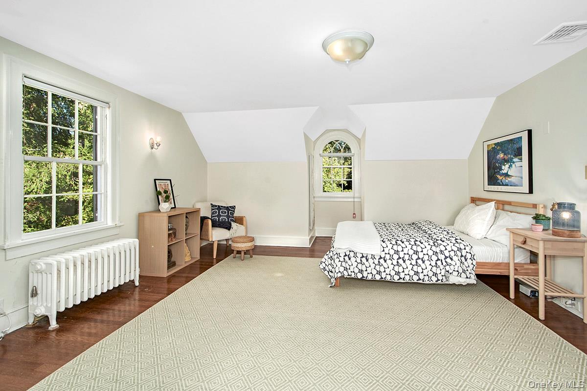 Chappaqua, New York 10514, United States, 6 Bedrooms Bedrooms, ,4 BathroomsBathrooms,Residential,Active,212151