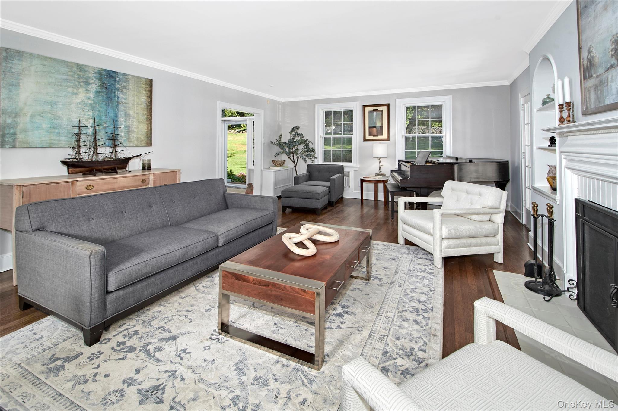 Chappaqua, New York 10514, United States, 6 Bedrooms Bedrooms, ,4 BathroomsBathrooms,Residential,Active,212151