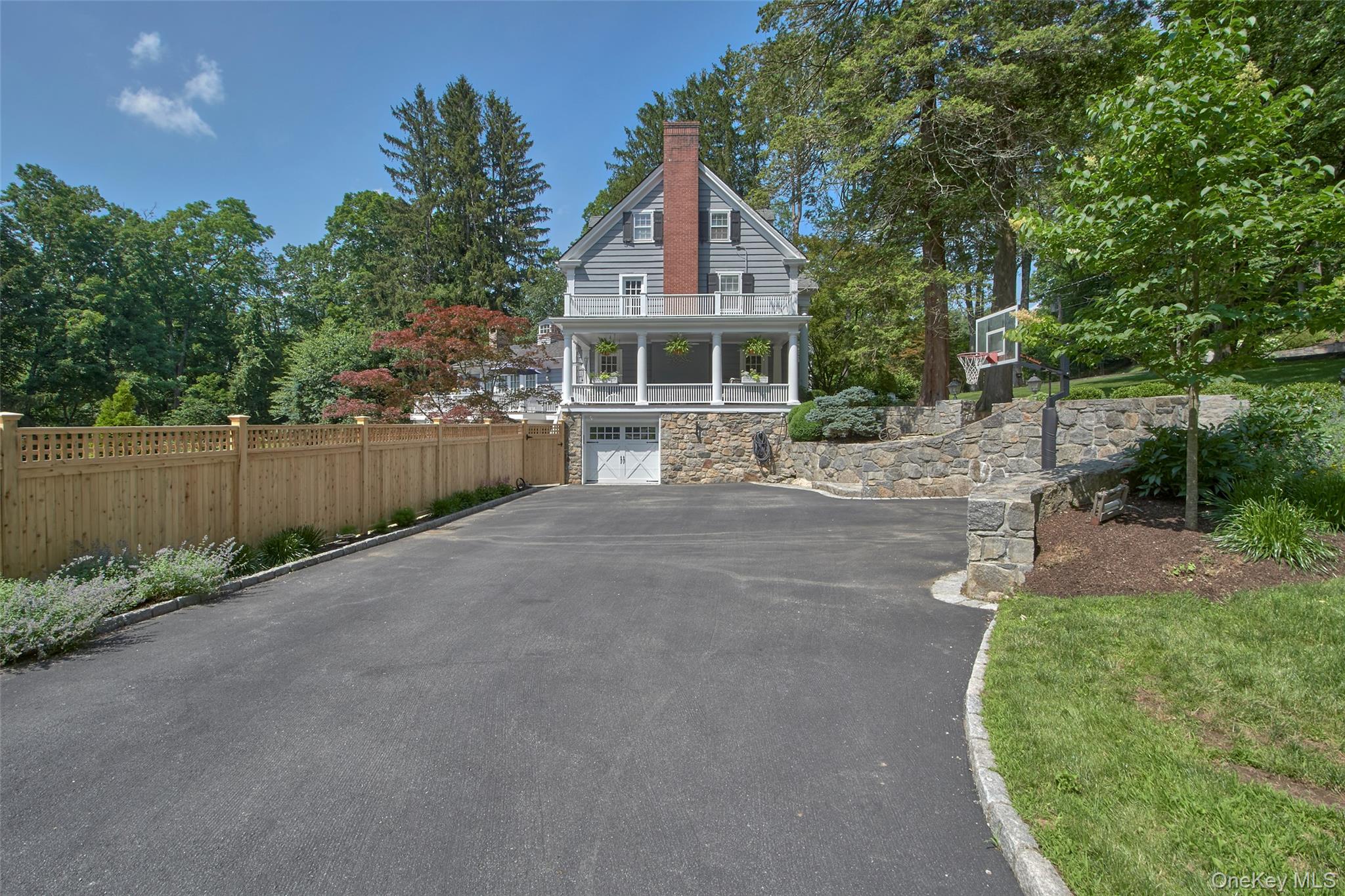 Chappaqua, New York 10514, United States, 6 Bedrooms Bedrooms, ,4 BathroomsBathrooms,Residential,Active,212151