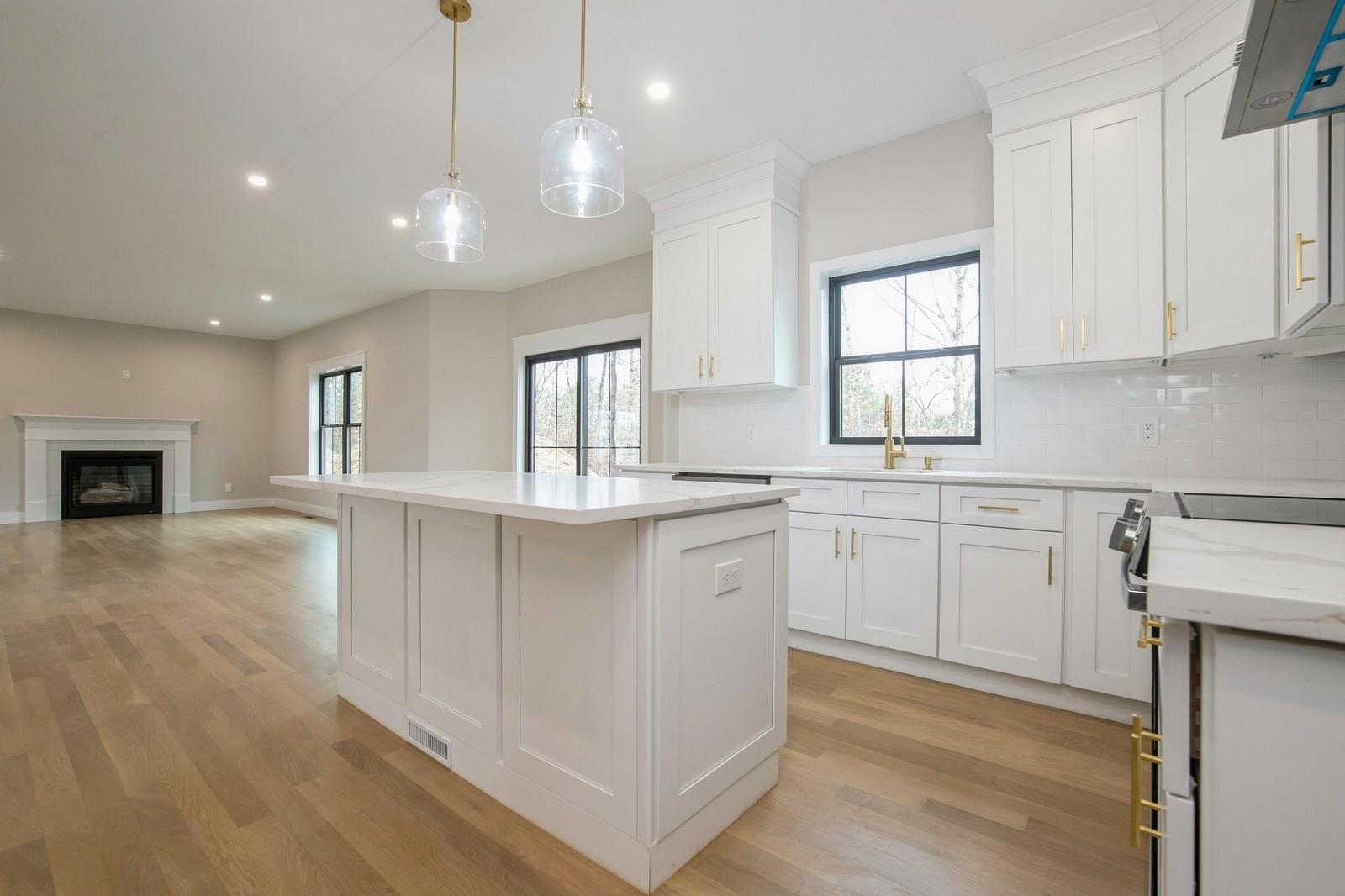 14 Ciliotta Lane, Port Jefferson Station, New York image 15