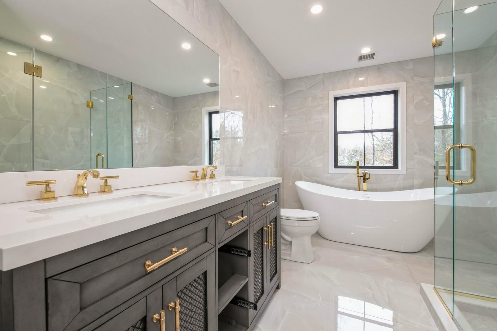 14 Ciliotta Lane, Port Jefferson Station, New York image 36