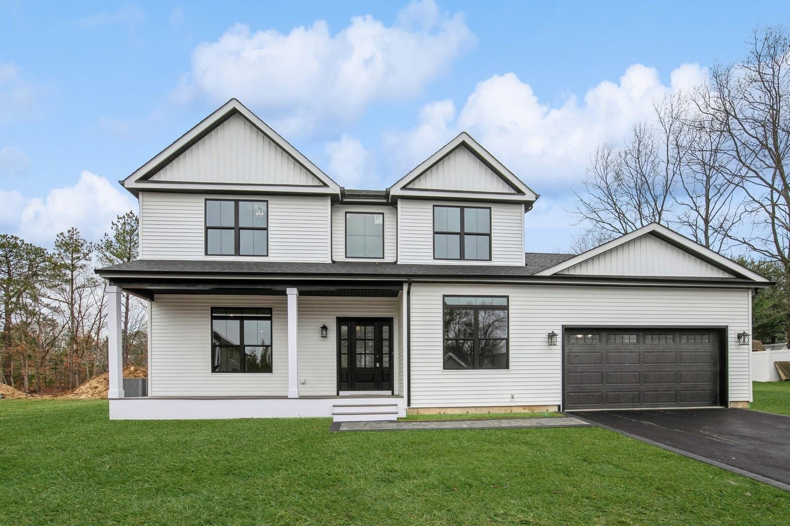 14 Ciliotta Lane, Port Jefferson Station, New York image 1