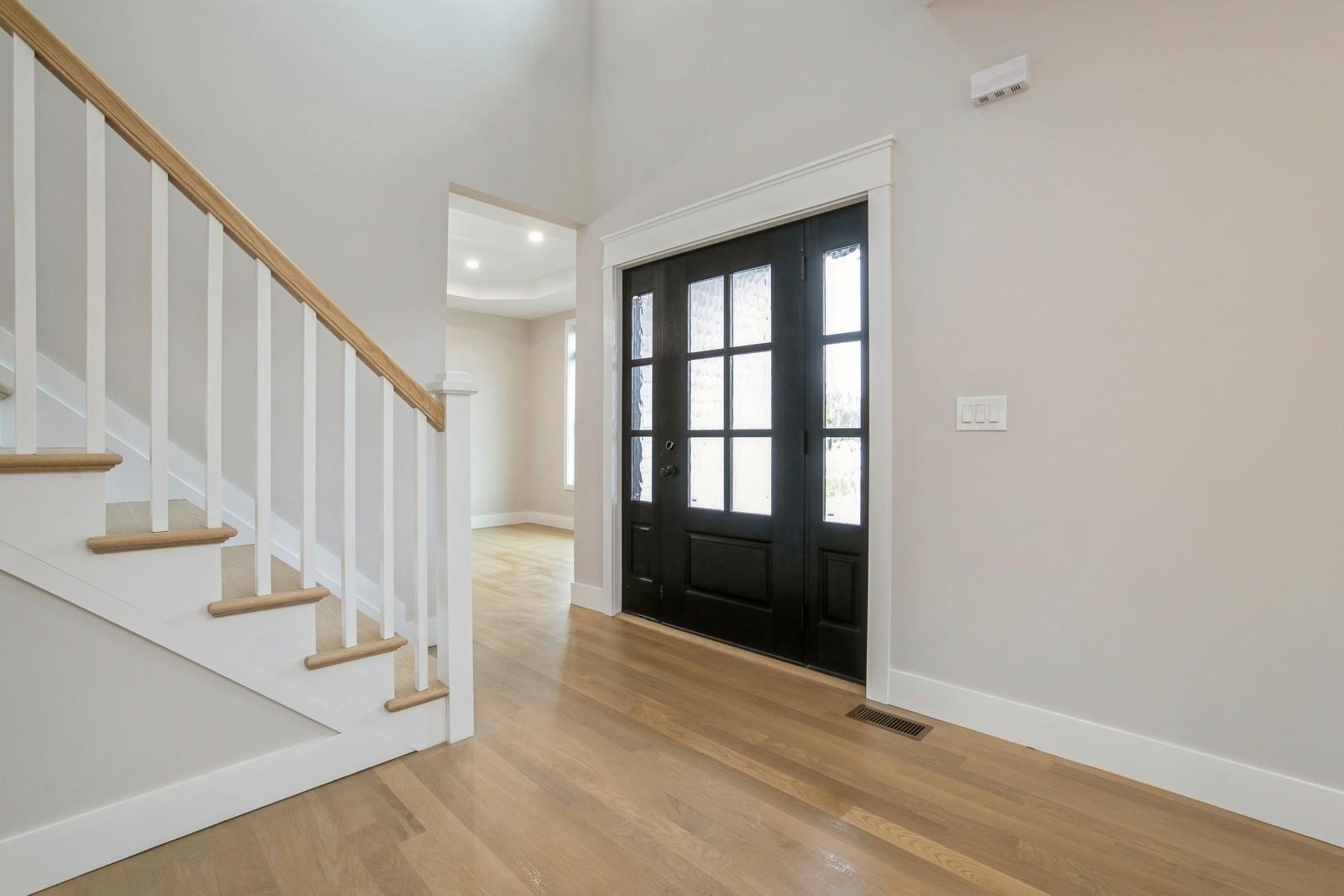 14 Ciliotta Lane, Port Jefferson Station, New York image 3