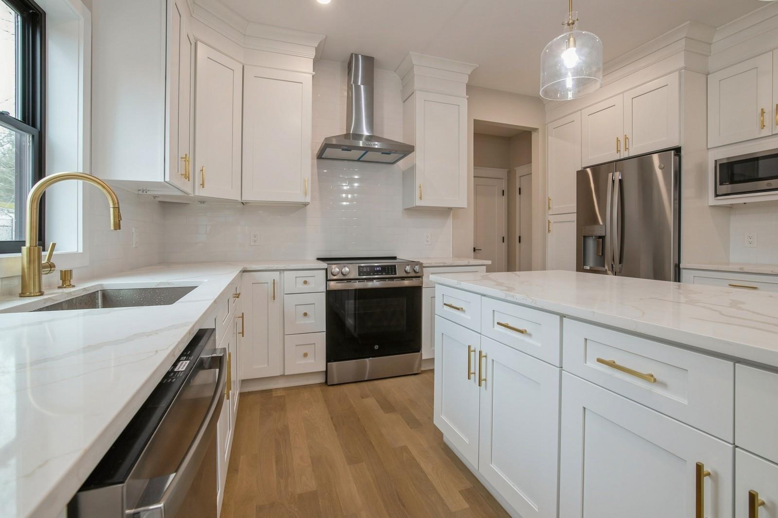 14 Ciliotta Lane, Port Jefferson Station, New York image 17