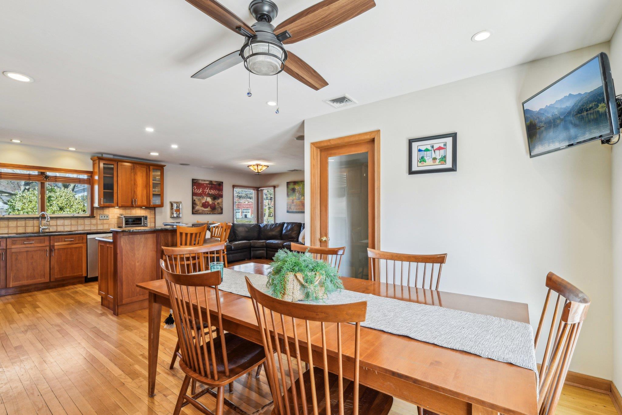 12 Colgate Road, Greenlawn, New York image 16