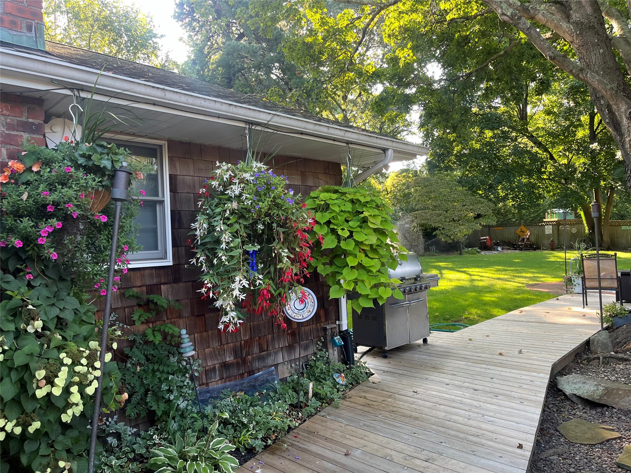 12 Colgate Road, Greenlawn, New York image 37