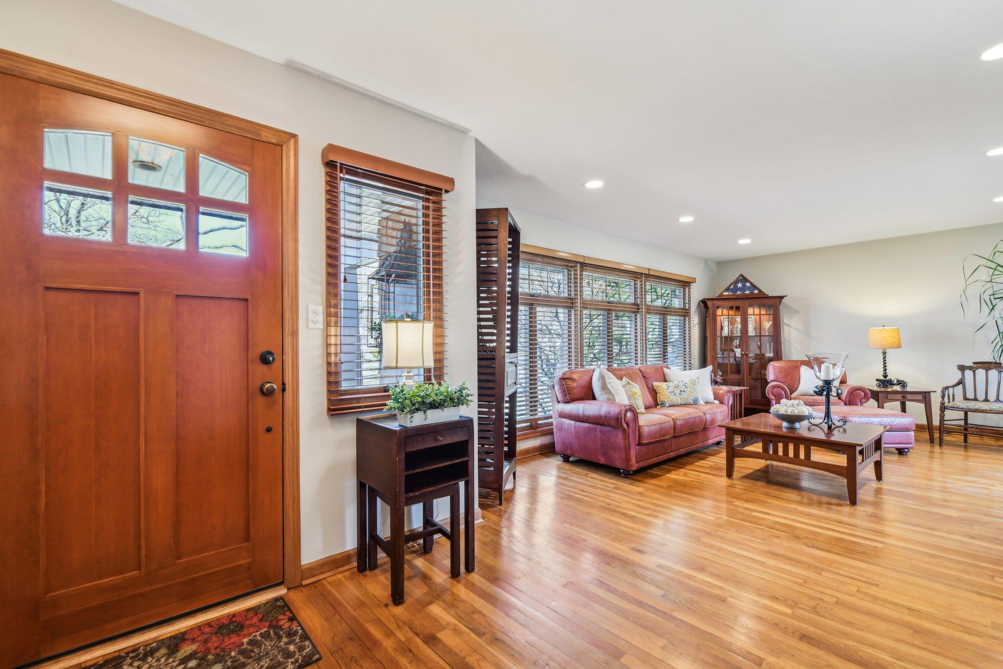 12 Colgate Road, Greenlawn, New York image 5
