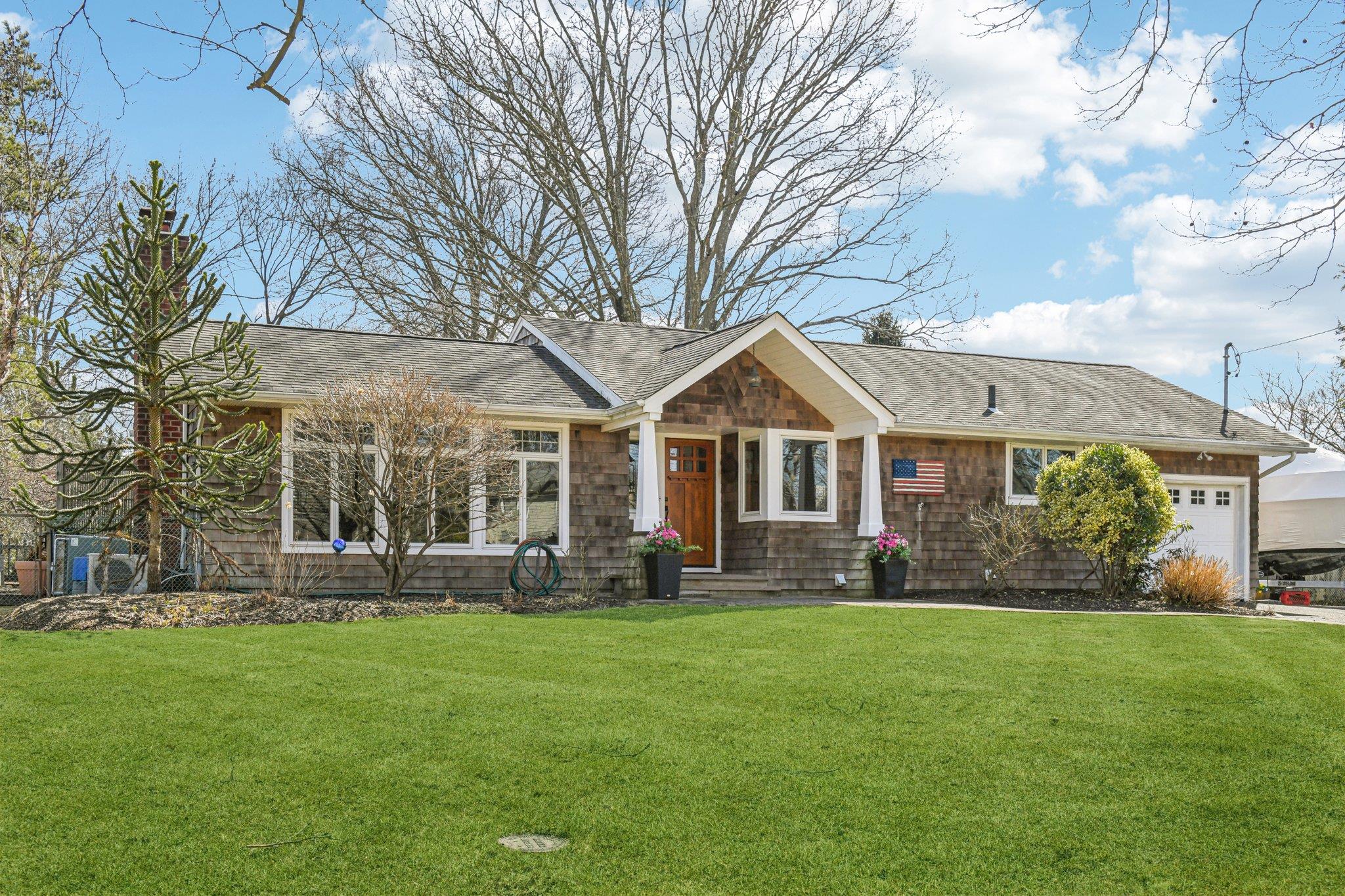 12 Colgate Road, Greenlawn, New York image 2