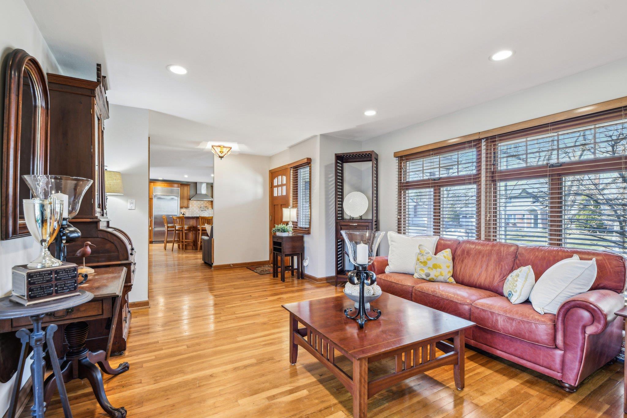 12 Colgate Road, Greenlawn, New York image 8