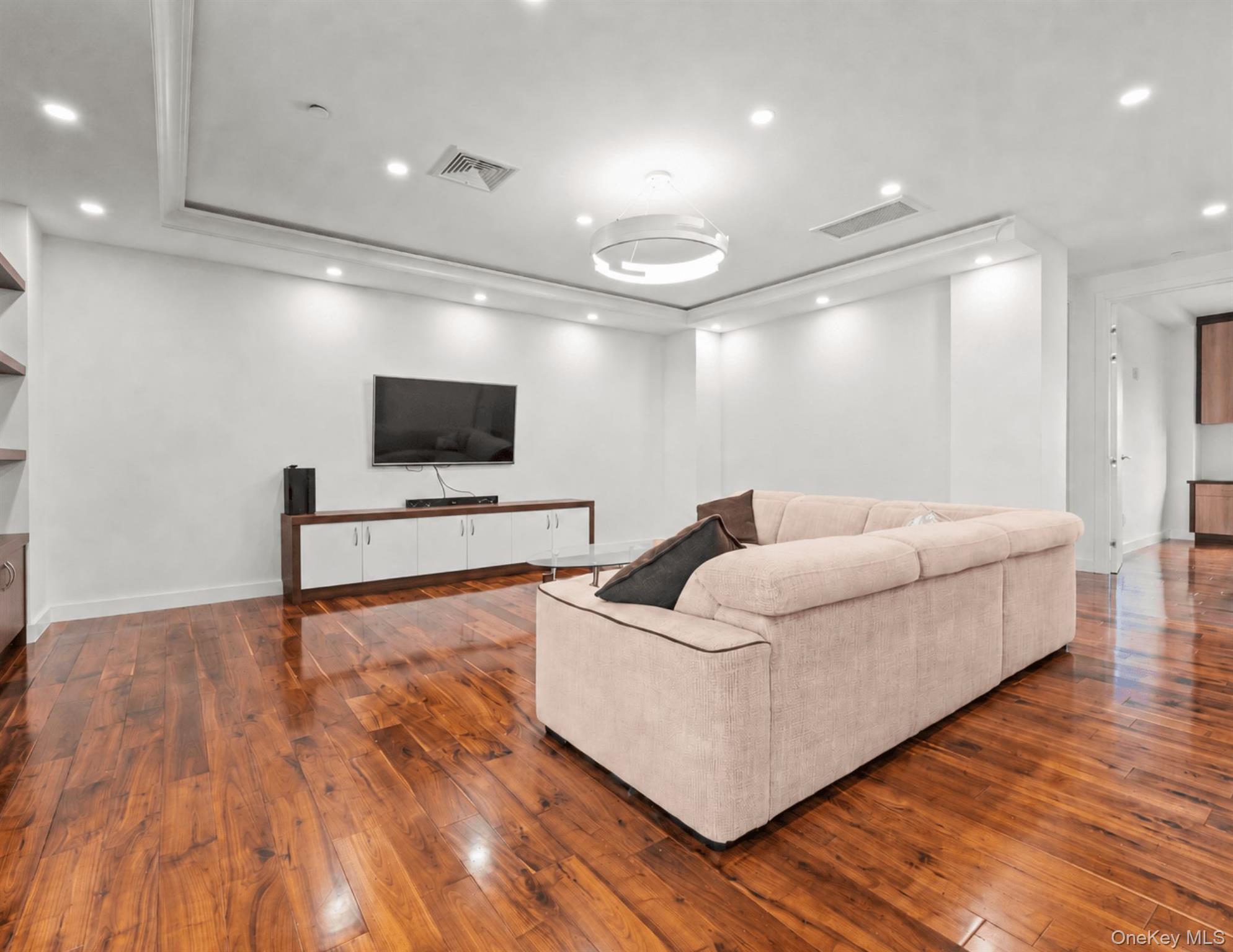 99-31 66th Avenue 7A - Photo 4