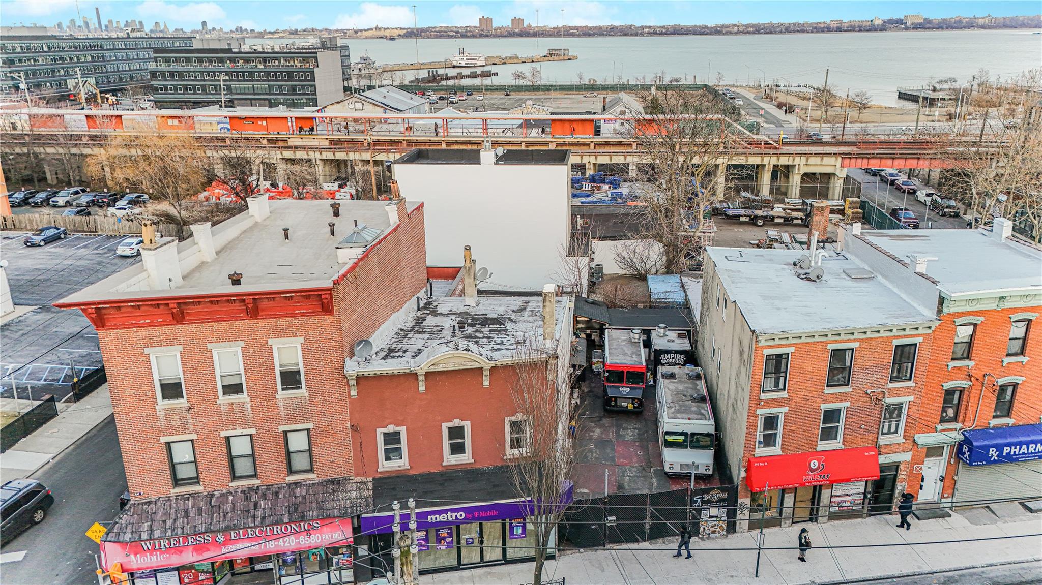 587-591 Bay Street