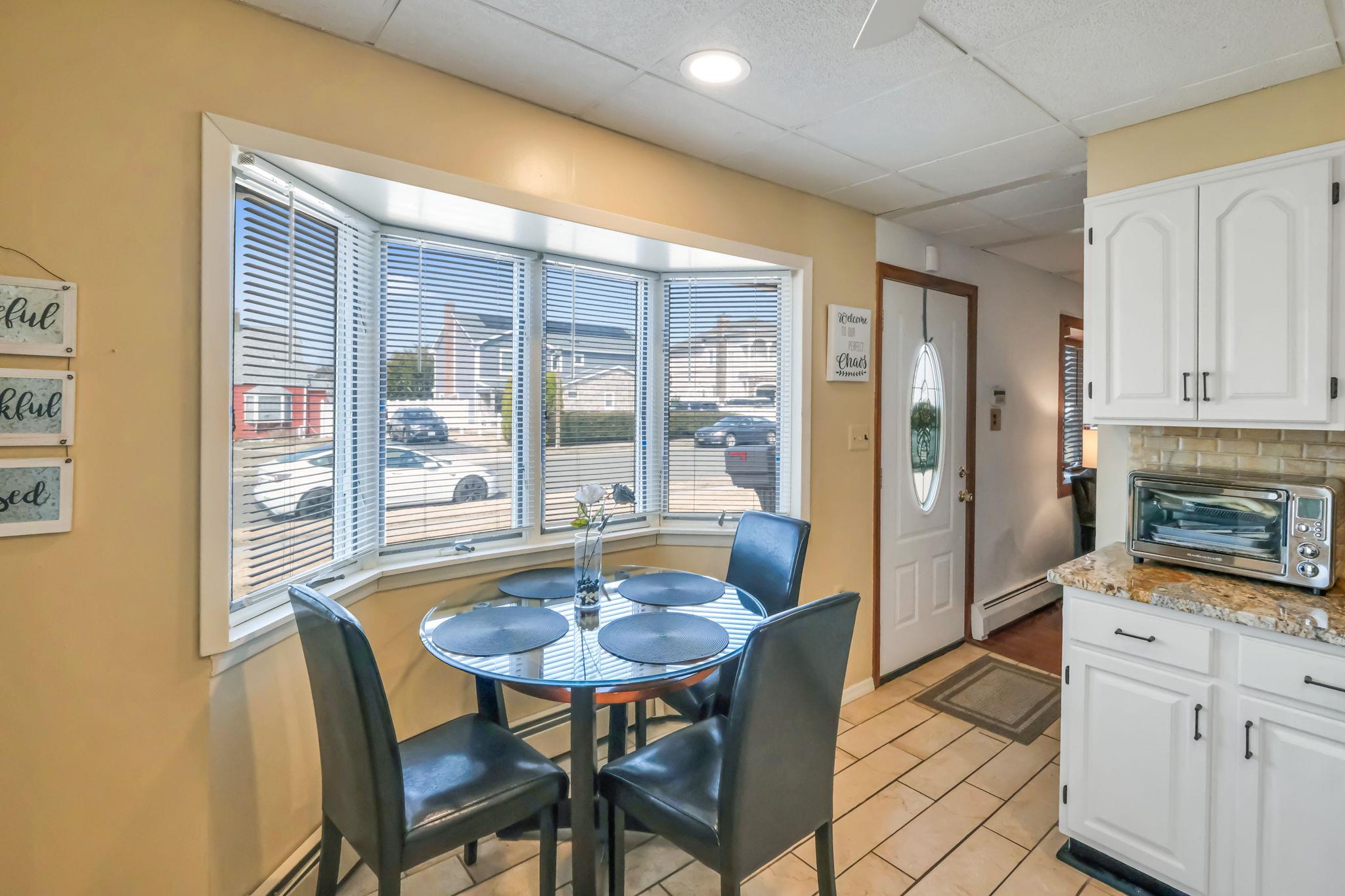 21 Aldin Lane, Levittown, New York image 6