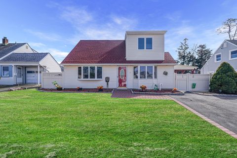 21 Aldin Lane, Hempstead, NY 11756 - MLS#: 834172