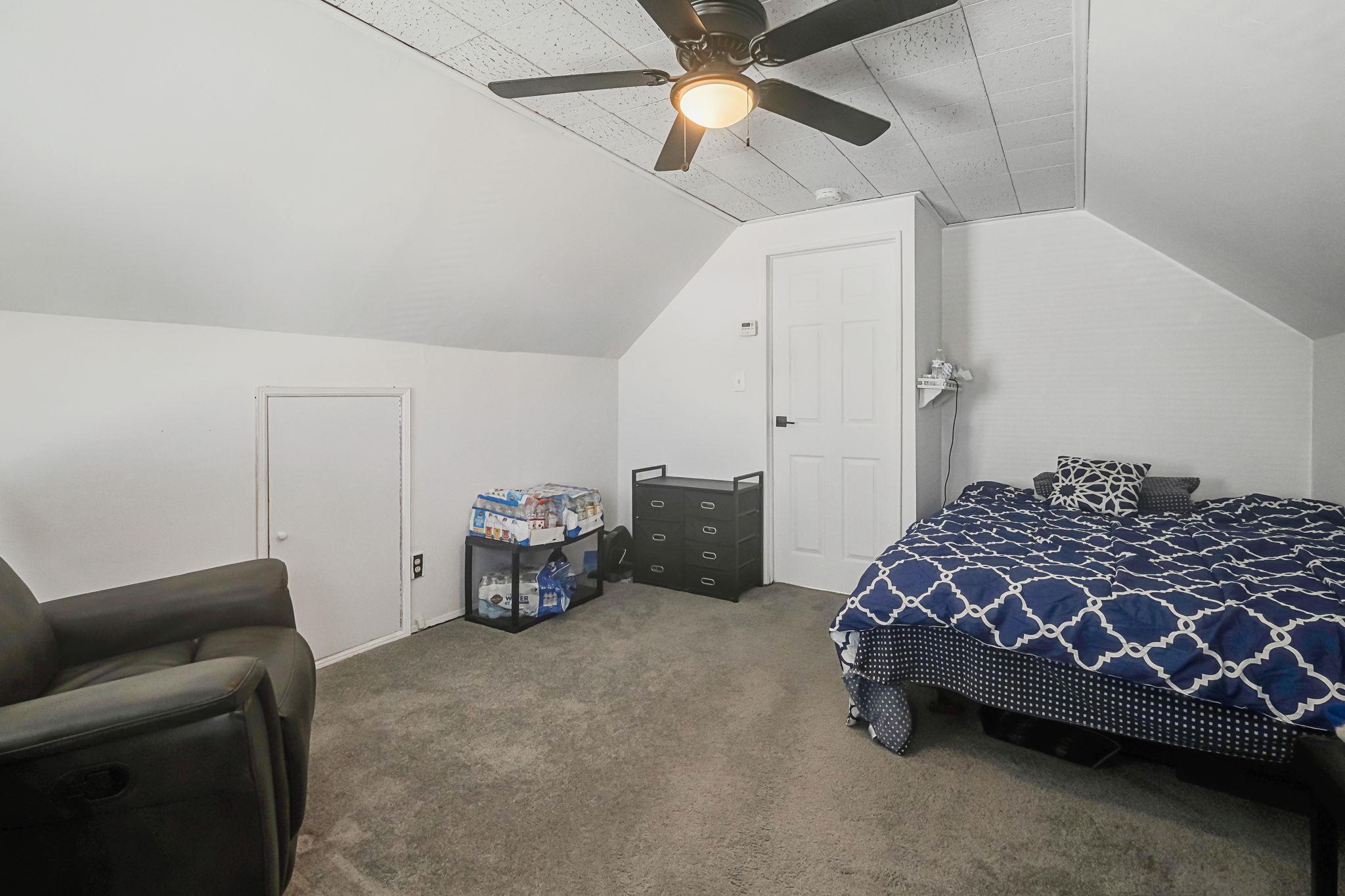 21 Aldin Lane, Levittown, New York image 19