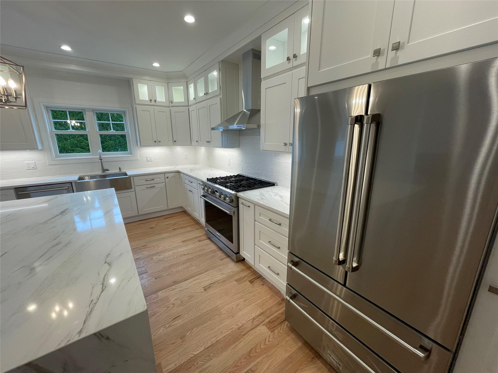 228 Latham Road, Mineola, New York image 15