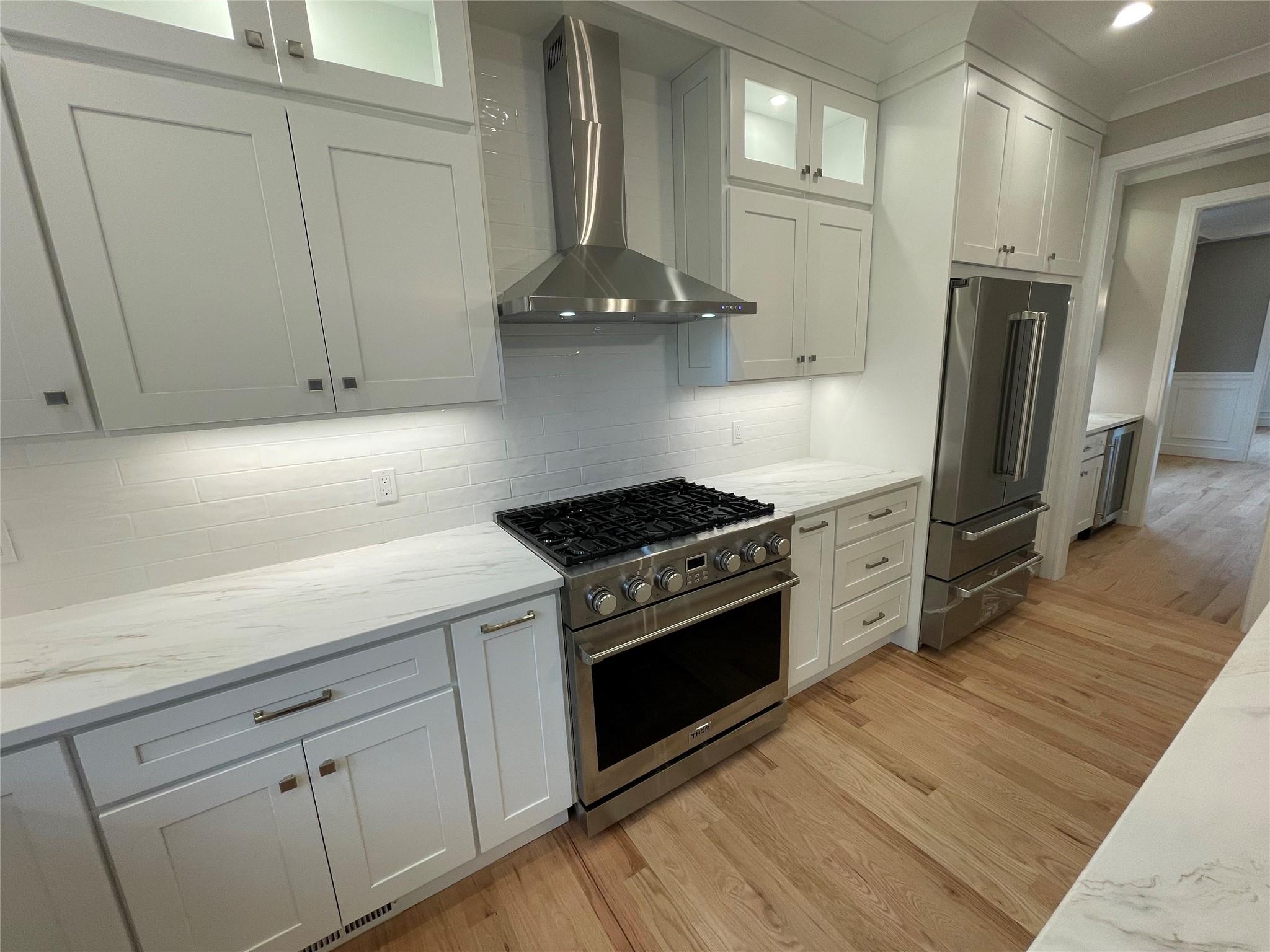 228 Latham Road, Mineola, New York image 14