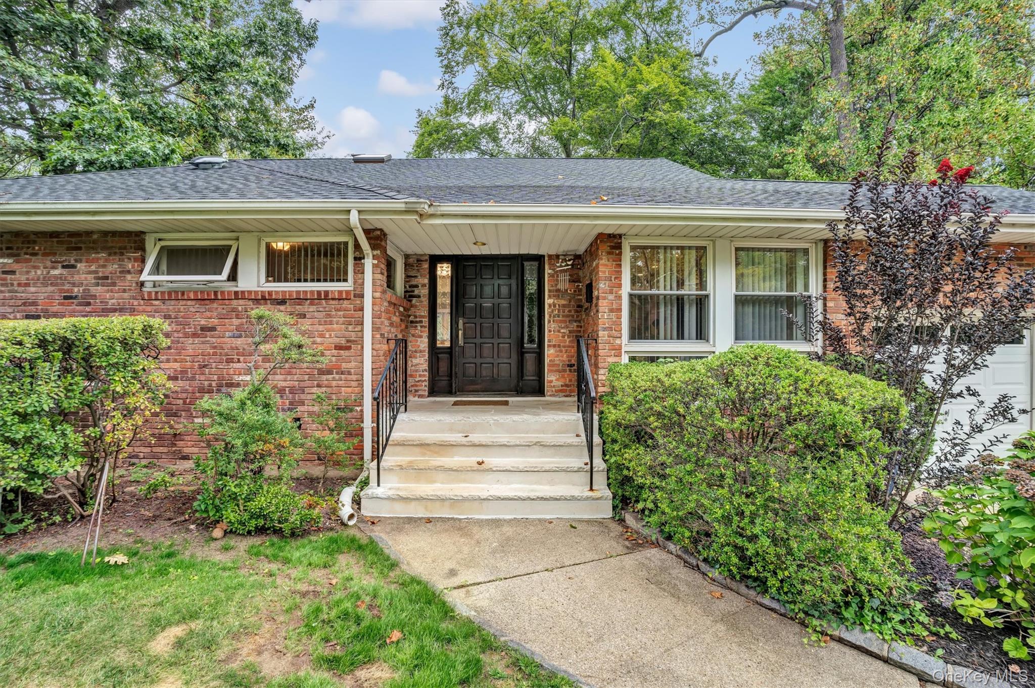 125 Colonial Road
